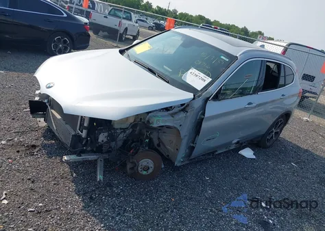 2018 BMW X1 xDrive28I из США, поврежденный, VIN WBXHT3C32J5K23486